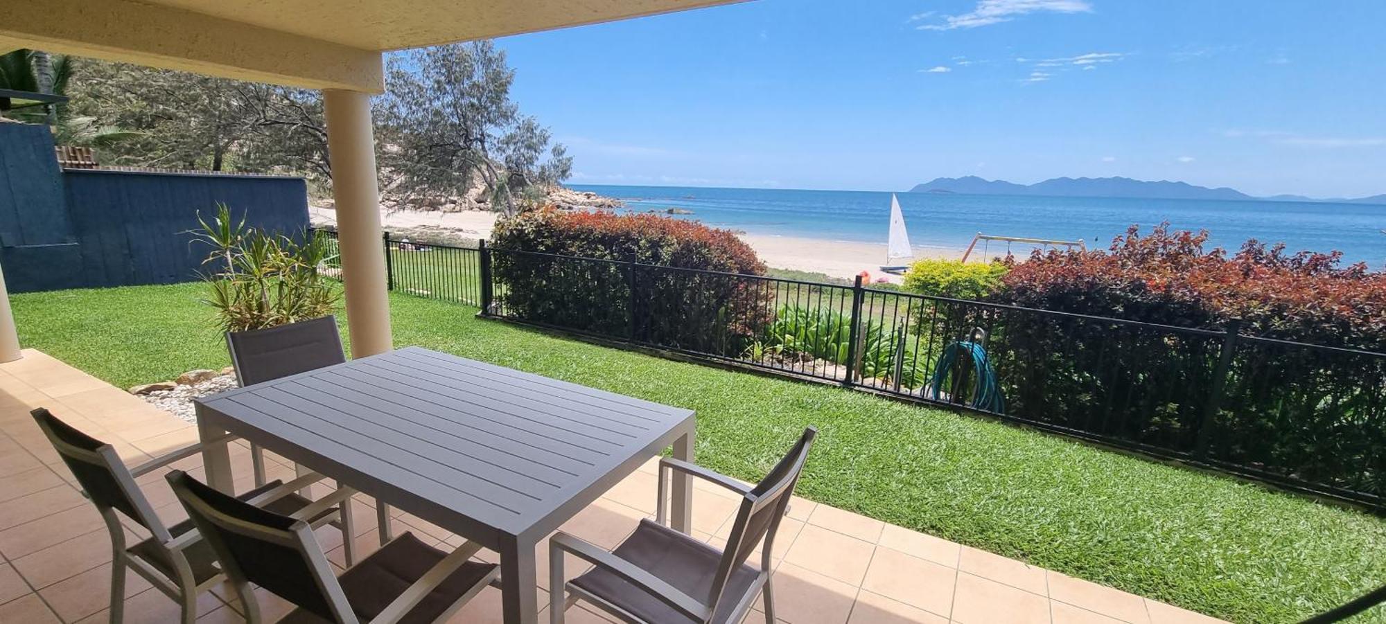 Rose Bay Resort Боуэн Экстерьер фото