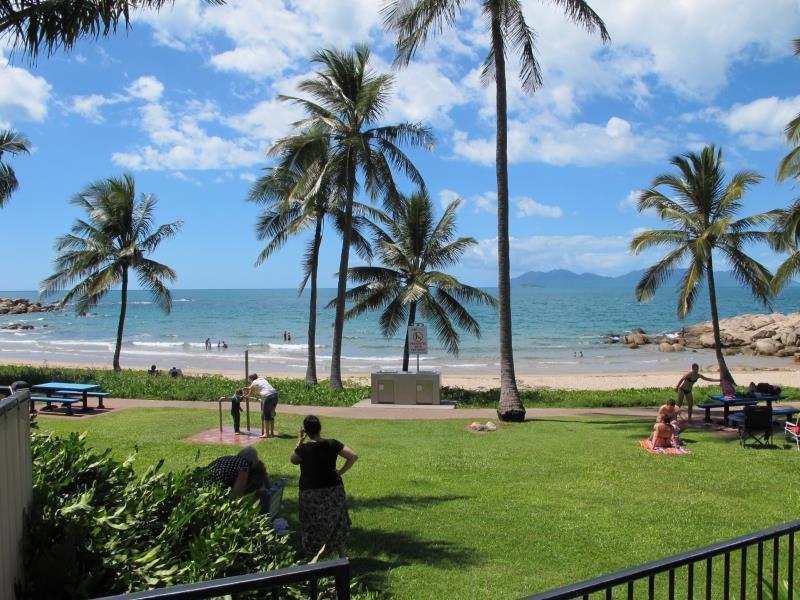 Rose Bay Resort Боуэн Экстерьер фото
