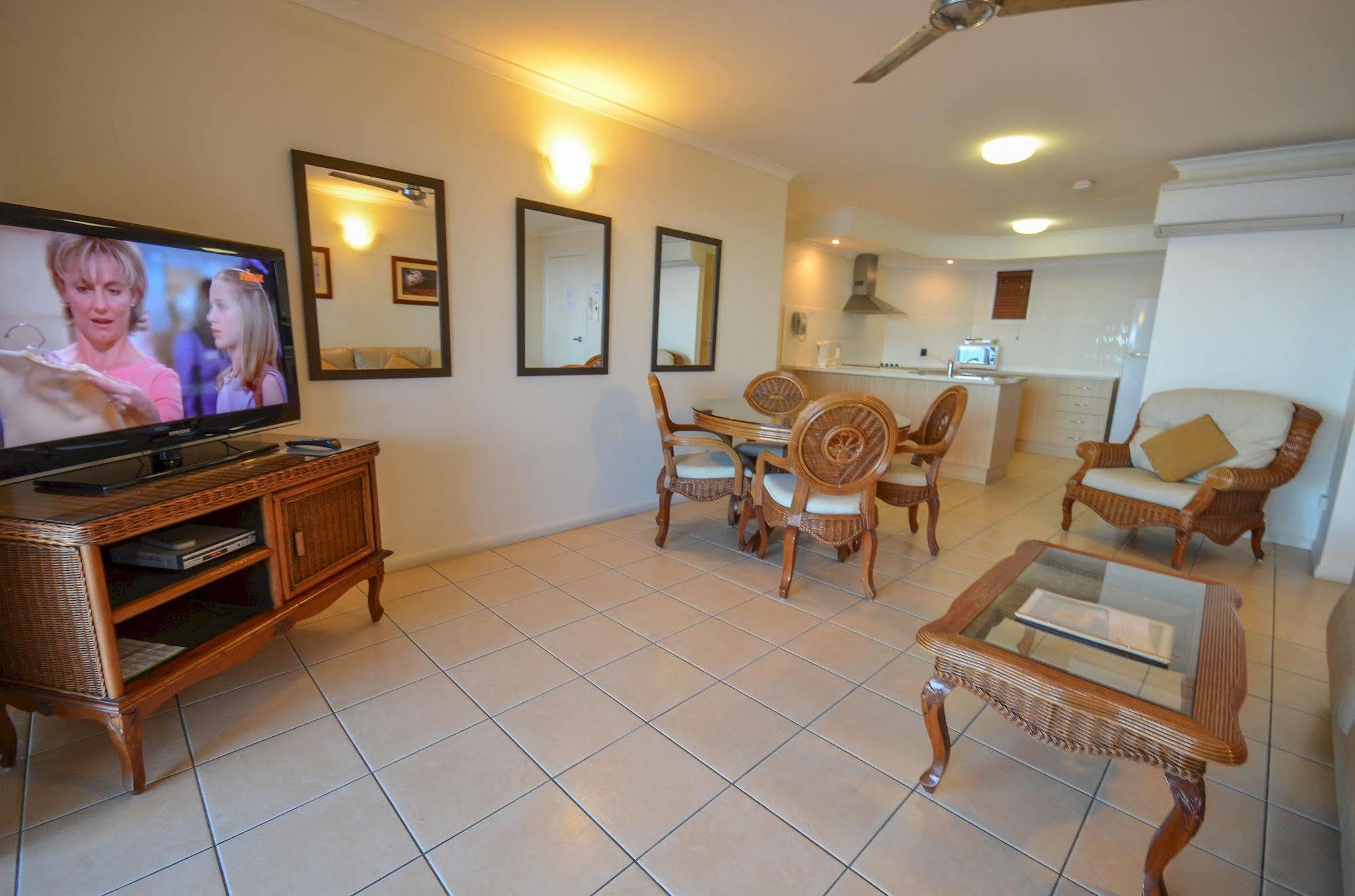 Rose Bay Resort Боуэн Экстерьер фото