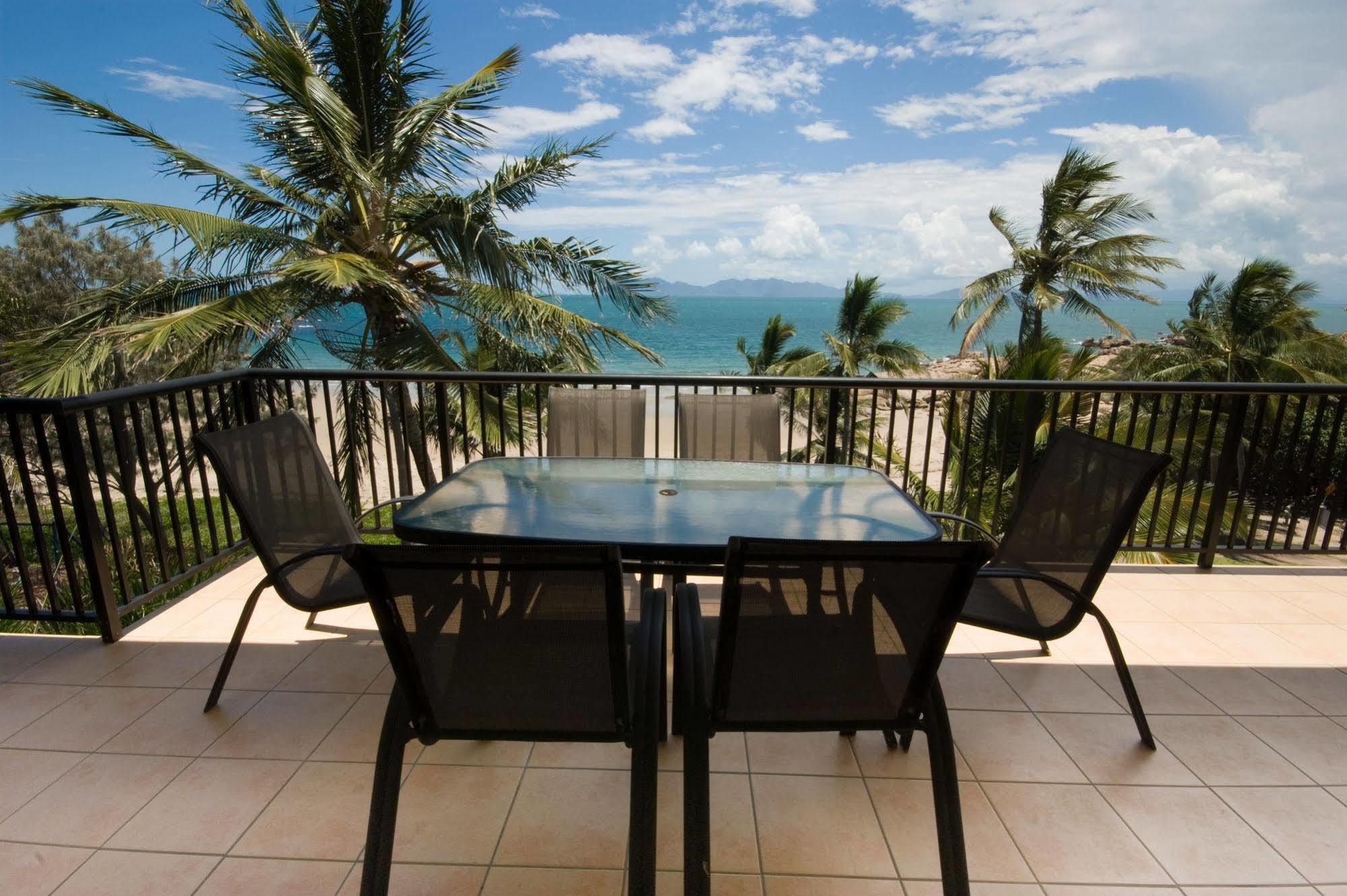 Rose Bay Resort Боуэн Экстерьер фото