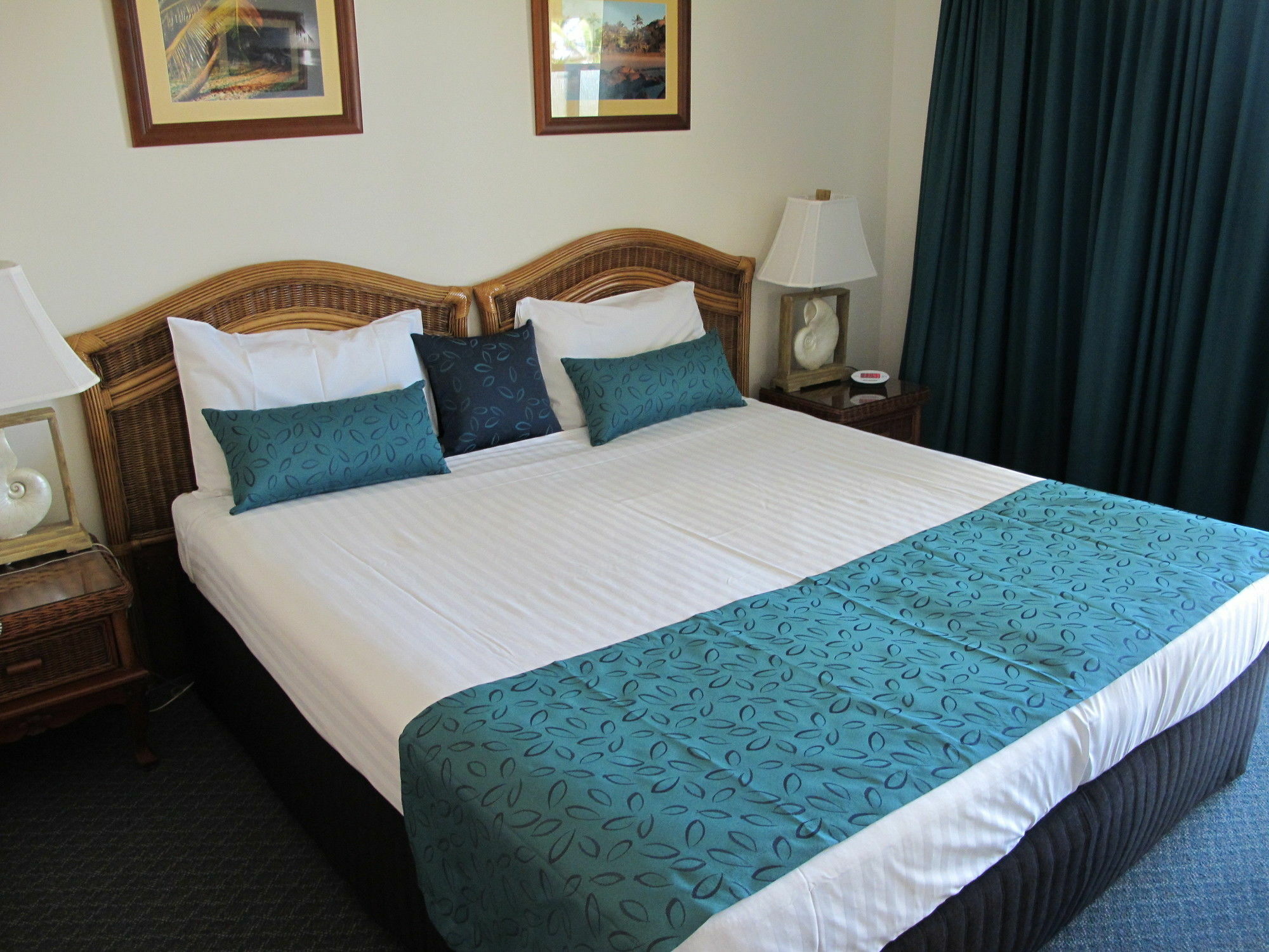 Rose Bay Resort Боуэн Экстерьер фото